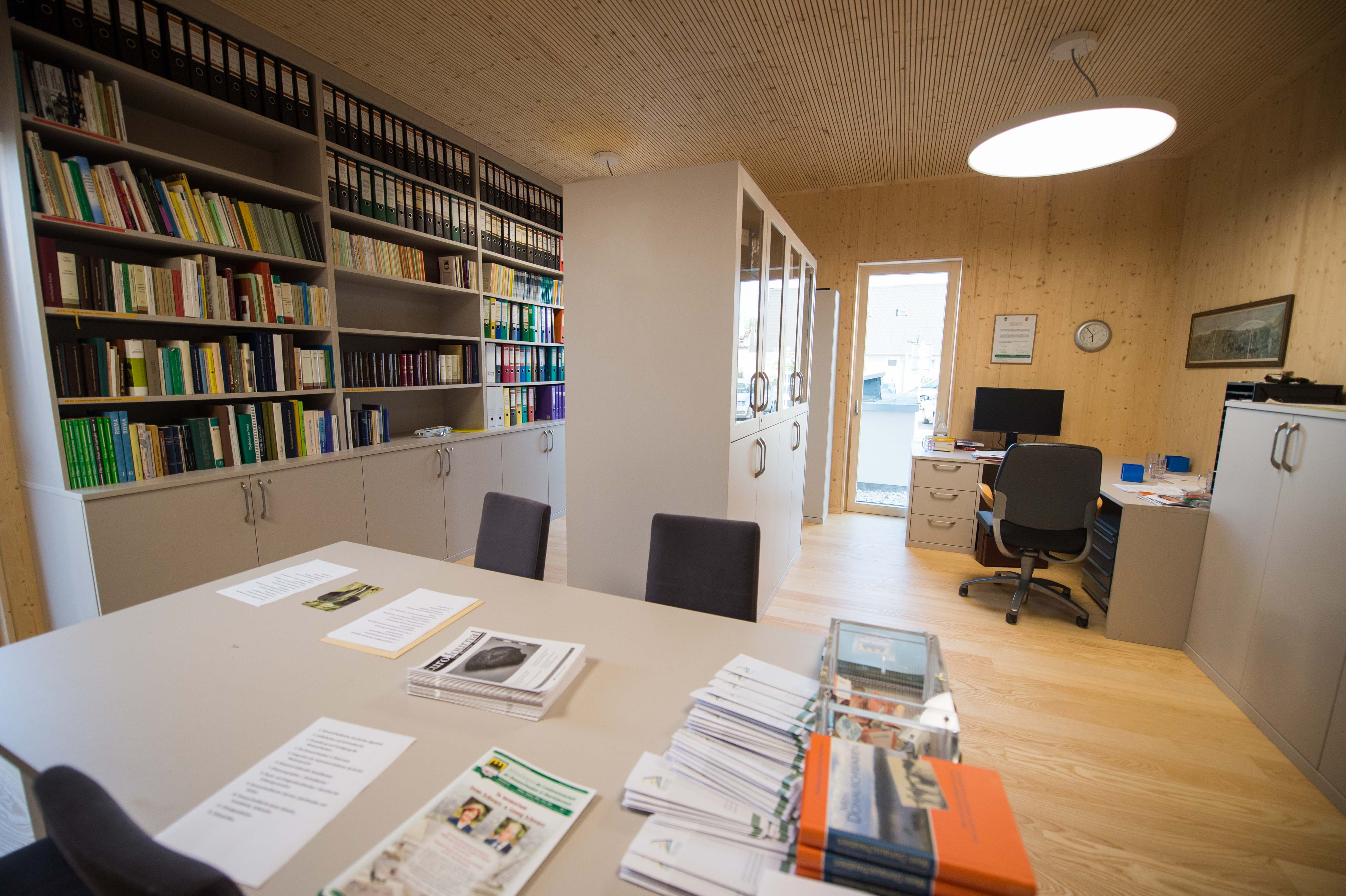 Bibliothek und Archiv